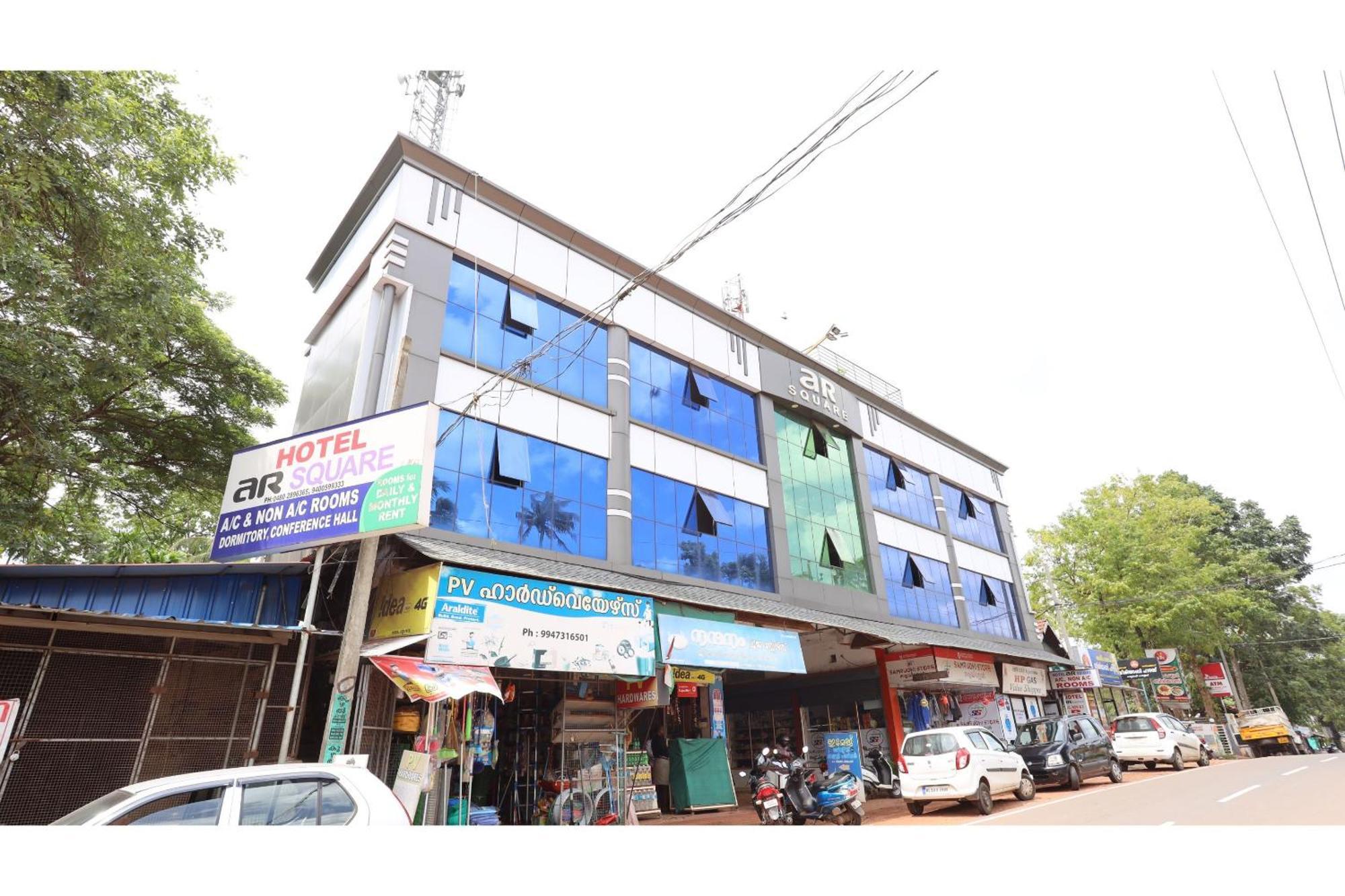 Collection O Ar Square Hotel Thrissur Buitenkant foto